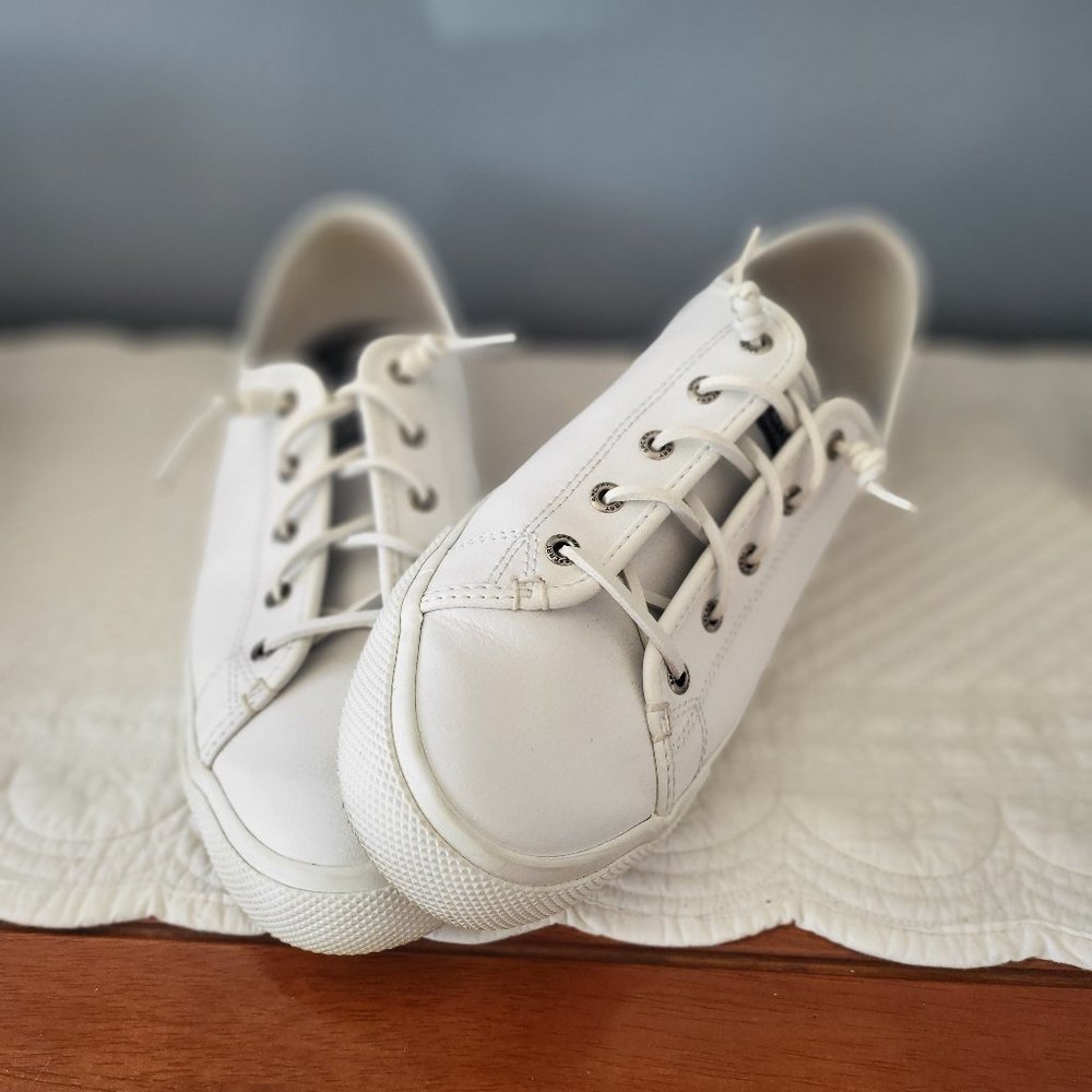 Sperry Women's Crest Vibe Slip-On Sneaker